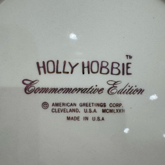 Vintage Christmas Holly Hobbie 1972 decorative Plate with Festive Design - Picture 5 of 8